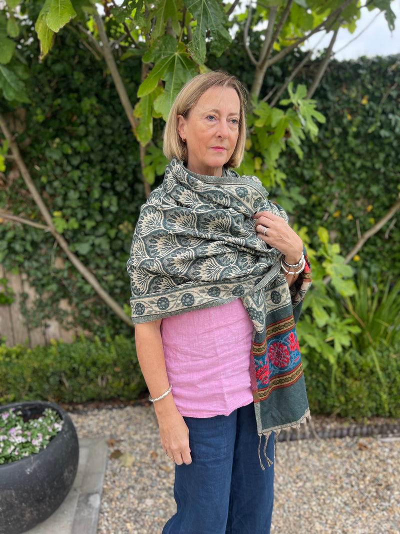 Peacock Garden Scarf - Zaytuni