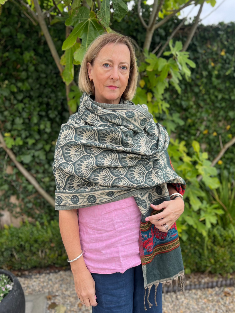 Peacock Garden Scarf - Zaytuni